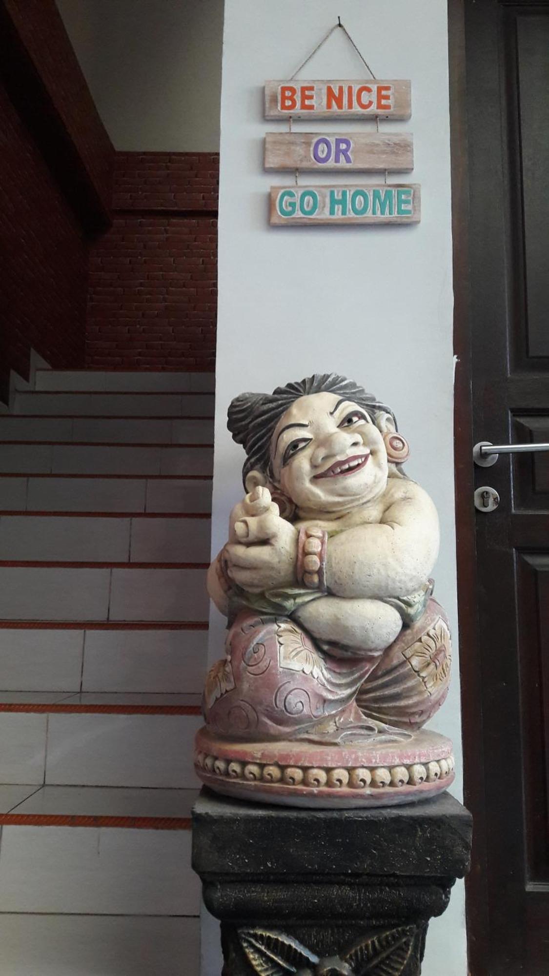 The Agung Residence Семиняк Екстериор снимка