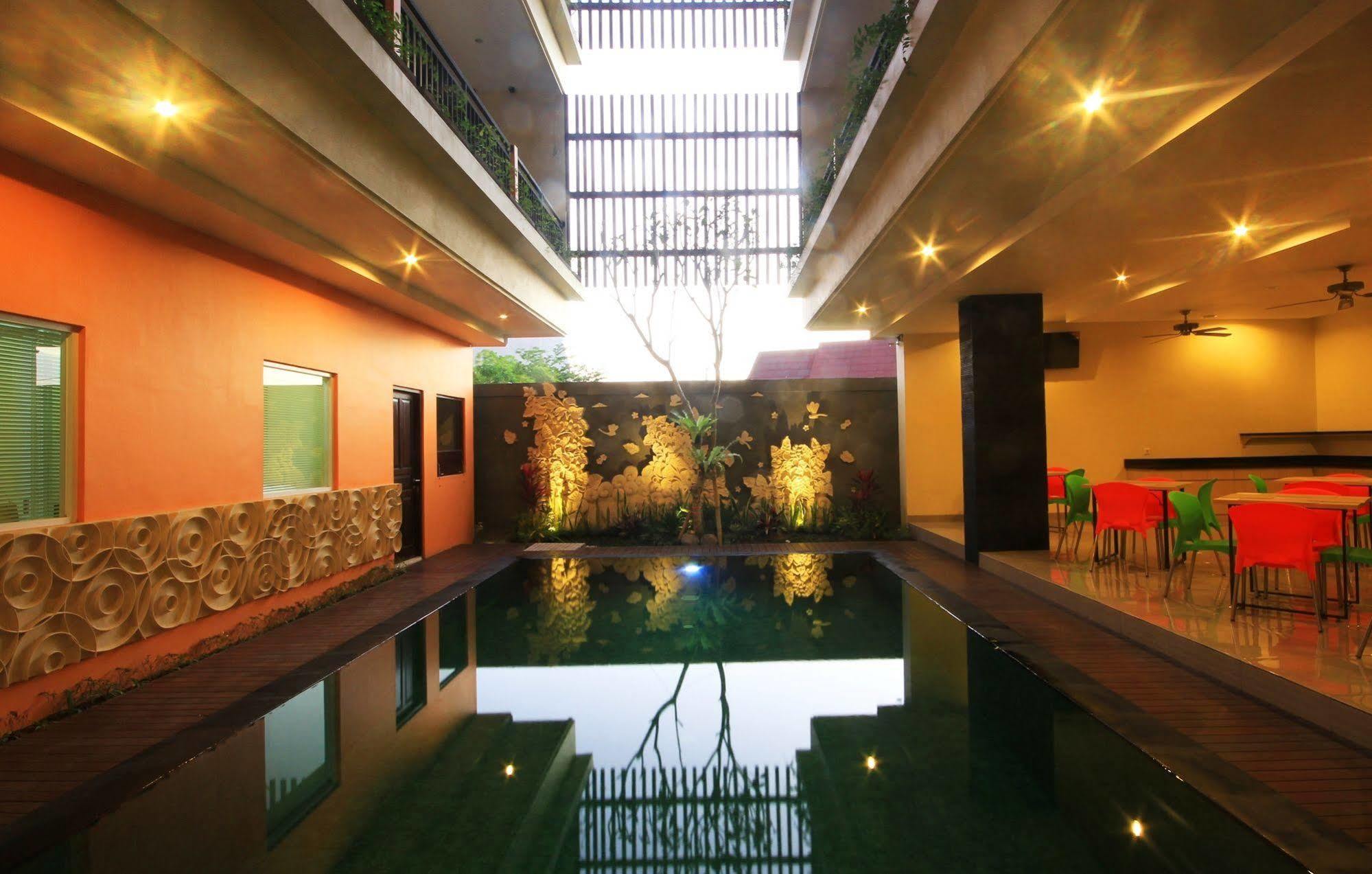 The Agung Residence Семиняк Екстериор снимка
